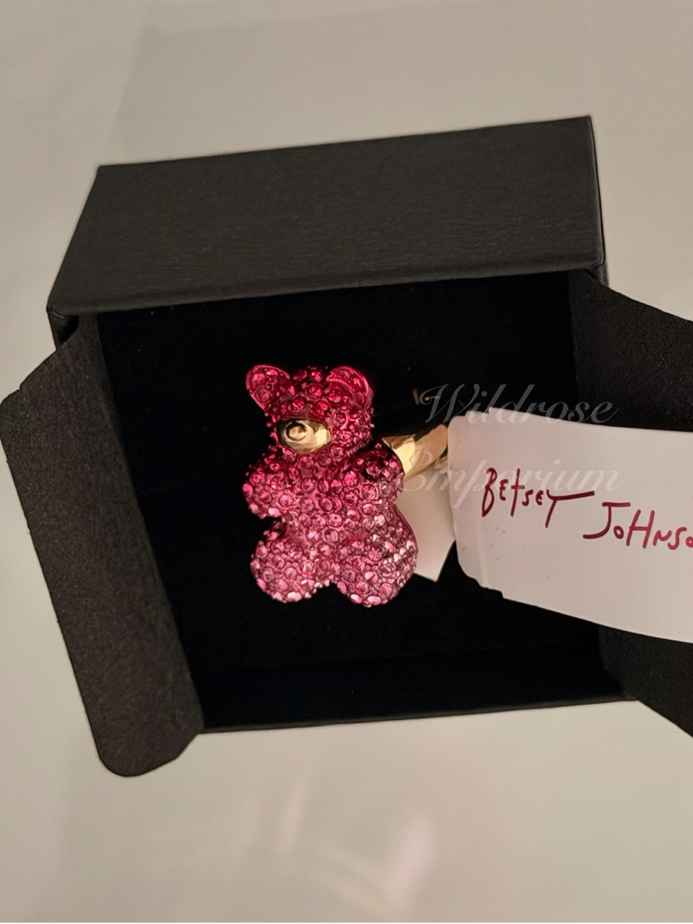 BNWT Viral Betsey Johnson Pink Crystal Teddy Gummy Bear Stretch Ring - Picture 3 of 6
